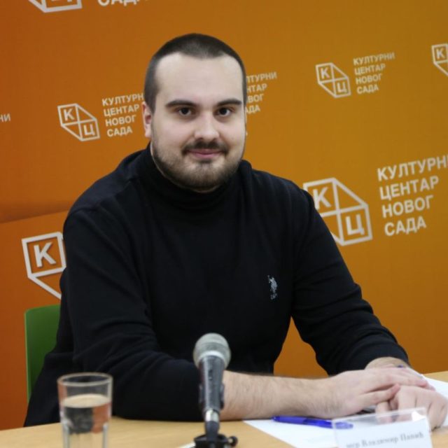 Предавање Владимира Папића на тему „Апсурд и злочин у Камијевом Странцу“ на Јутјуб каналу КЦНС